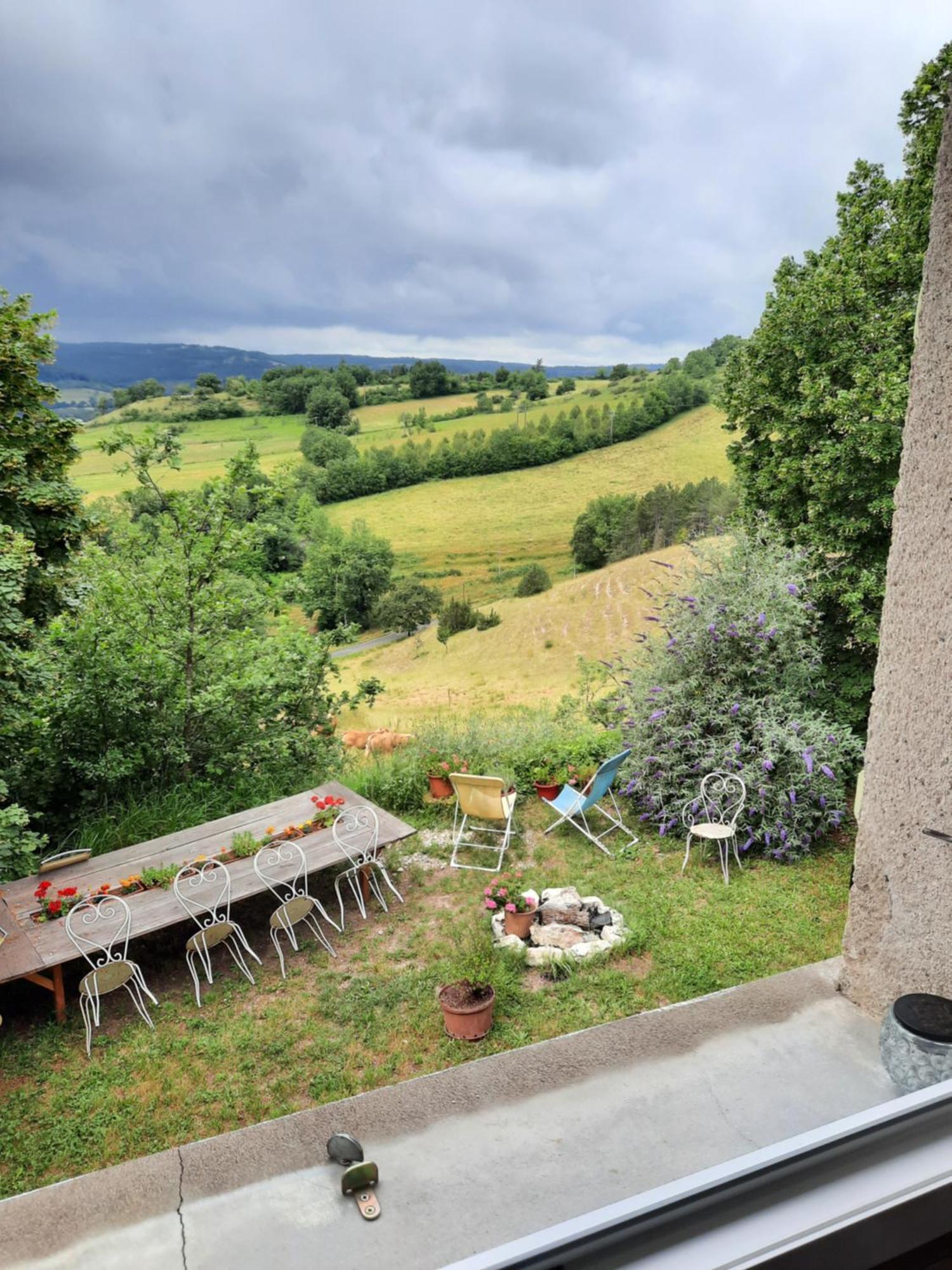 Les Coteaux De Planeze, Maison Et Jardin Dans Le Lot! Chambres Chez L'Habitant! Belmont-Bretenoux Pokoj fotografie